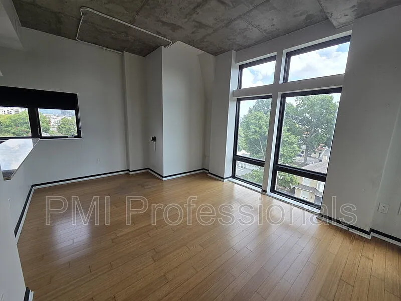 1 bed, 1.0 bath, 765 sqft, $2,799 — Photo 4