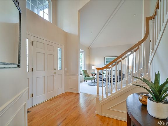 3rd image of 18324 Larch Way