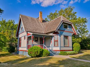 717 9th Ave, Langdon, ND 58249