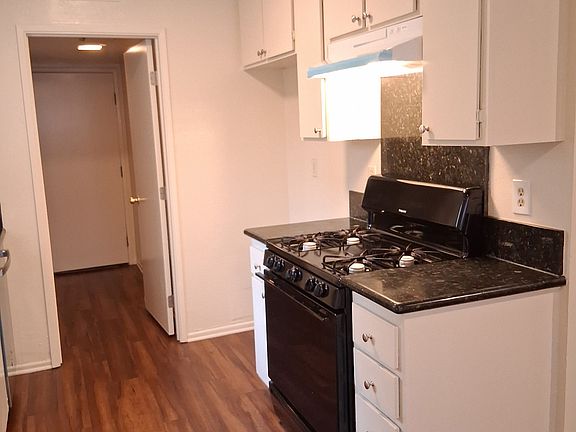 3rd image of 6612 Westpark Pl APT A