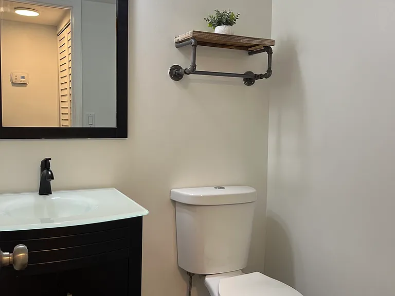 325 City View Dr — Photo 7