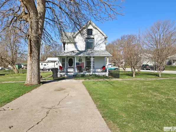 789 N 4th St, Tecumseh, NE 68450