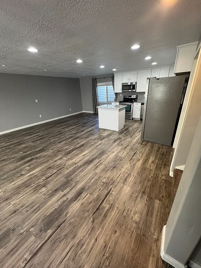 2 bed, 1700 sqft, $1,700 — Photo 3