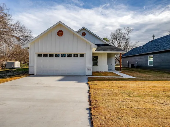 215 Turner St, Cleburne, TX 76033