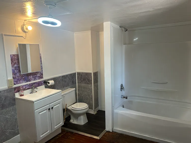 151 S 3rd St #151 — Photo 2