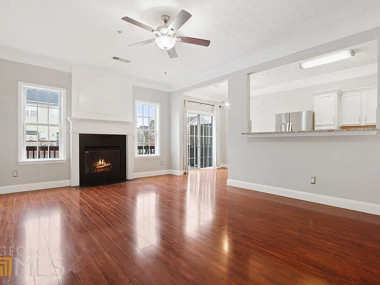 512 Blossom Way — Photo 9