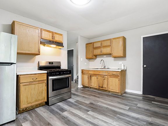 4th image of 22147 E Churchill Dr