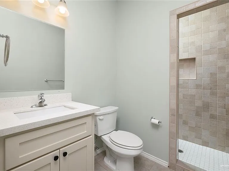 222 W Mahl St #1 — Photo 10