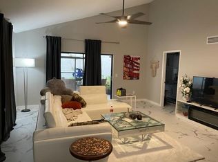 13711 Lazy Oak Dr, Tampa, FL 33613