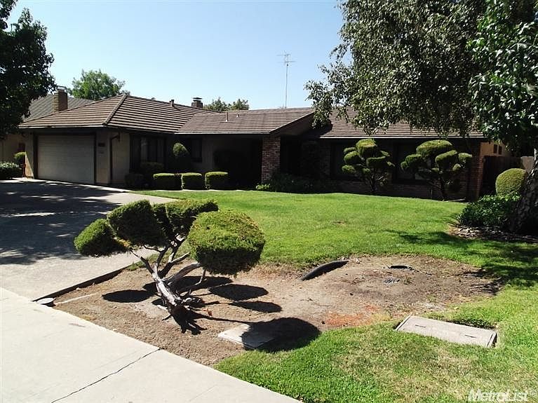 1st image of 1711 W Benjamin Holt Dr