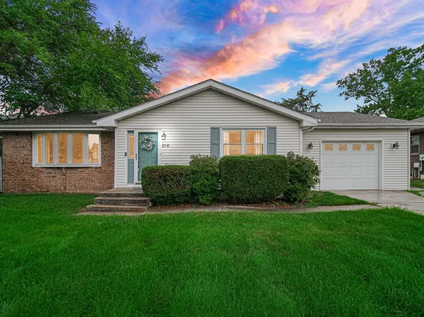 816 Cardinal Ct, Hobart, IN 46342