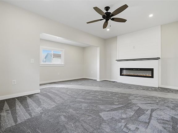 4th image of 434 Lloyd Ave