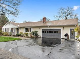 69 Country Ln, Leominster, MA 01453