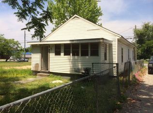217 W 5th St, Washington, NC 27889