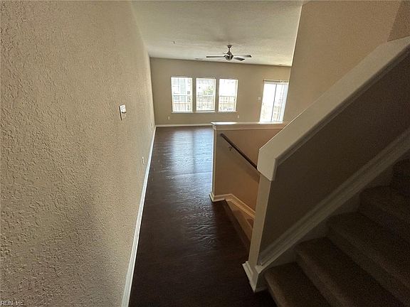 5th image of 4933 Travertine Ave #31C