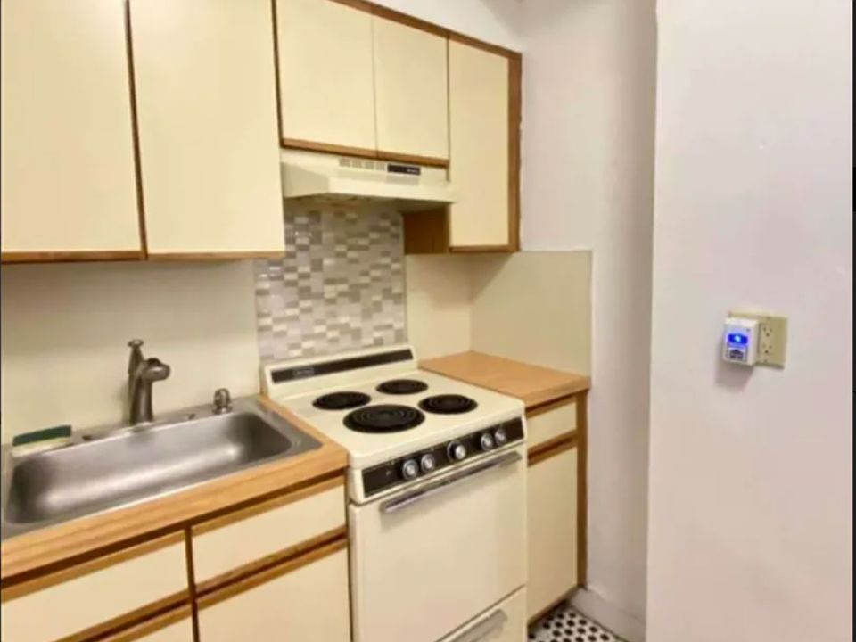 1st image of 130 Bay Ridge Pkwy APT 6K
