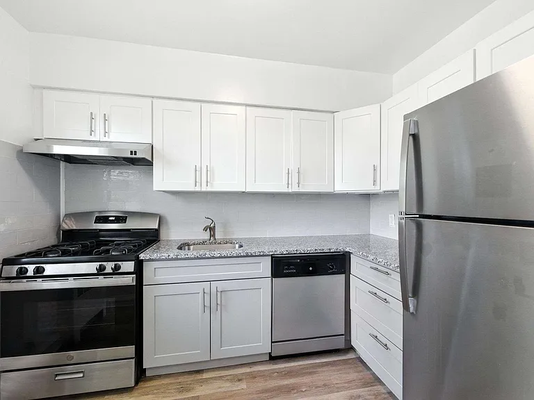 Jenkintown Gardens Apartments — Photo 2