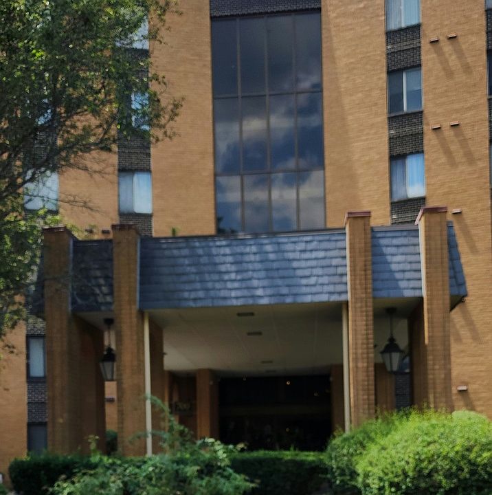 1st image of 700 Bruce Ln #513