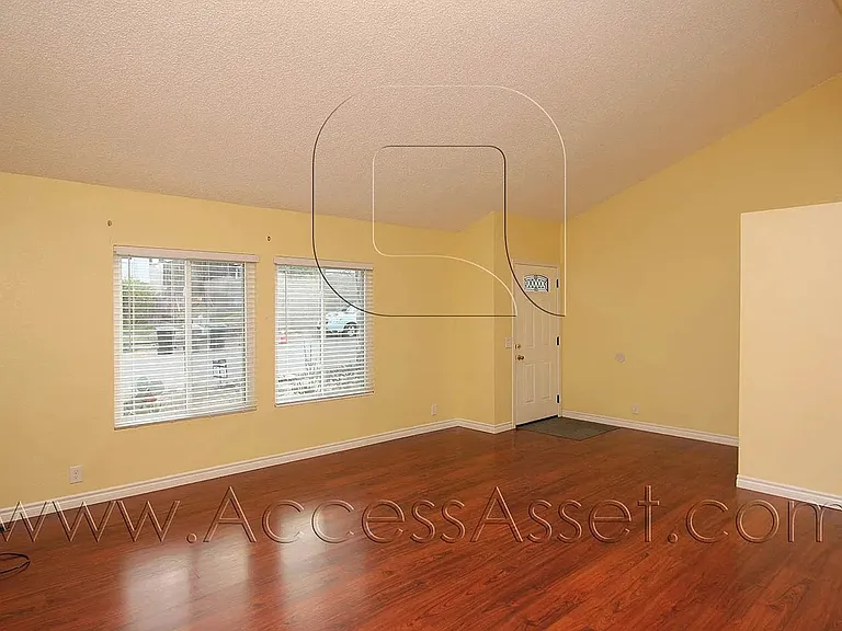 16364 Stevens Ave — Photo 7