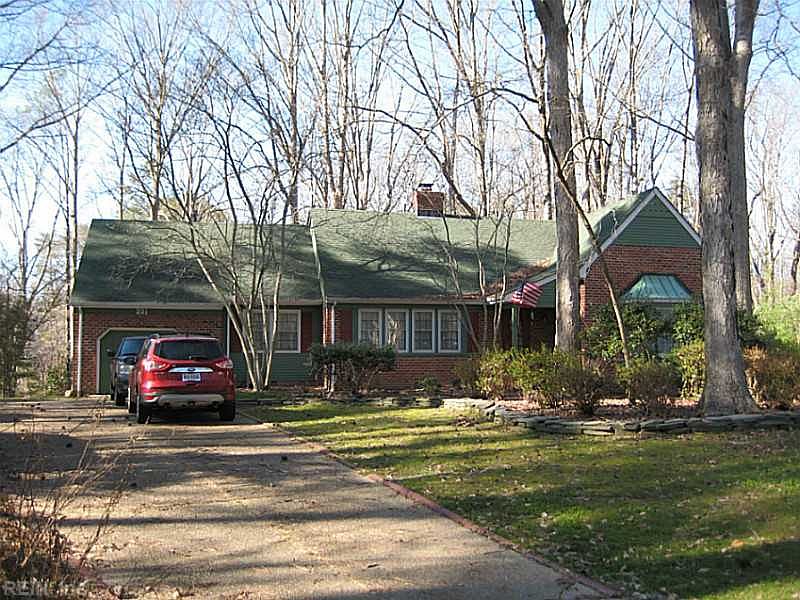 1st image of 201 Graves Cir