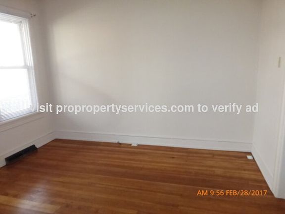2nd image of 302 S Mulberry St