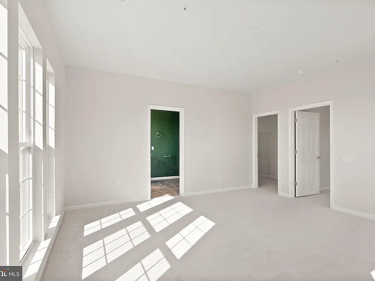42696 Telford Ter — Photo 16