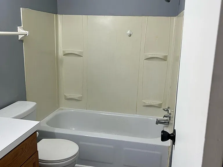 39 King Arthur Ct — Photo 6