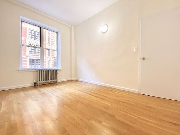 4th image of 355 W 85th St APT 27
