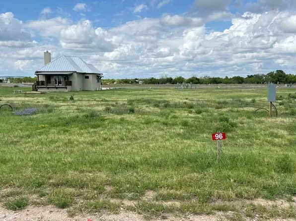 96 Arch Ray Loop, Fredericksburg, TX 78624