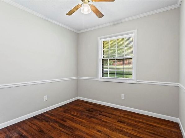 4090 Tara Dr, Forest Park, GA 30297