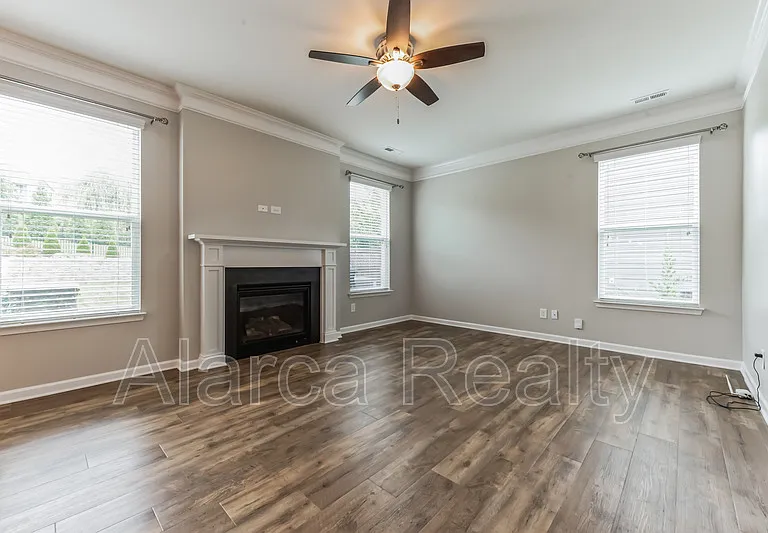 7419 Canova Ln — Photo 2