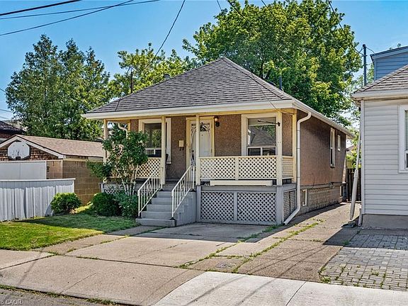 3rd image of 22 Agnes St