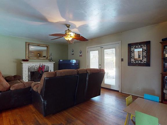4th image of 2049 Juanita Ct