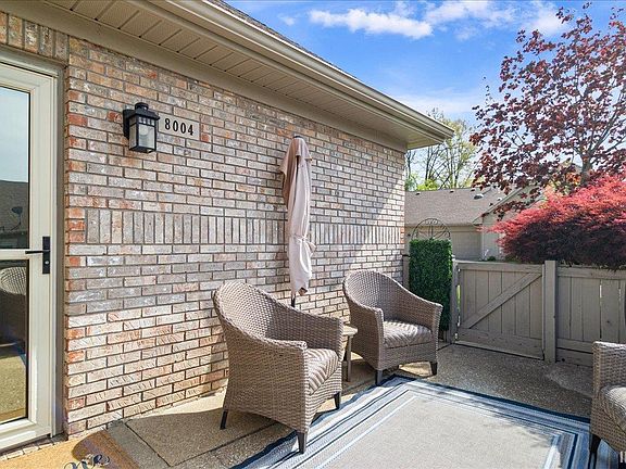 3rd image of 8004 River Park Way