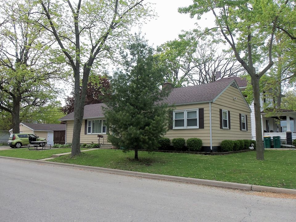 1st image of 1051 W Cottage Pl