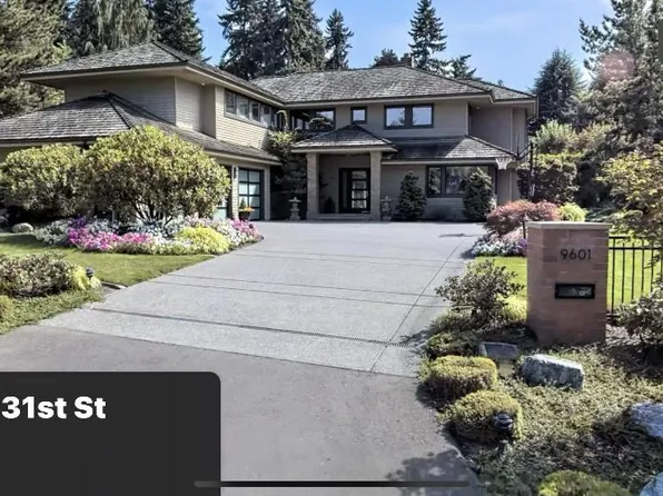 9601 NE 31st St, Clyde Hill, WA 98004
