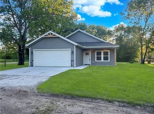 700 Saint Charles St, Holden, MO 64040