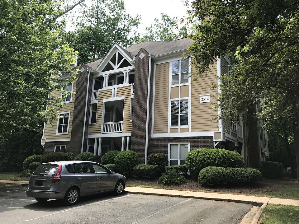 1st image of 2514 Cranbrook Ln APT 4