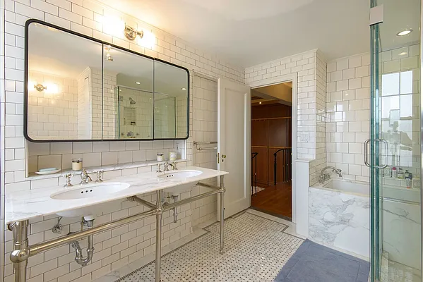 Rented by Nest Seekers International | media 4