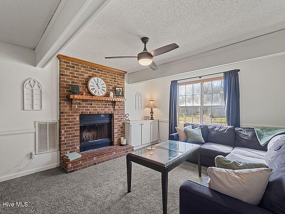 5th image of 615 Walden Place