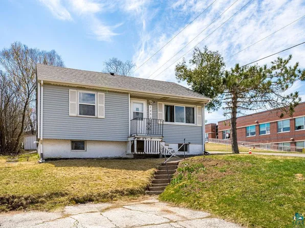 2352 Ensign St, Duluth, MN 55811