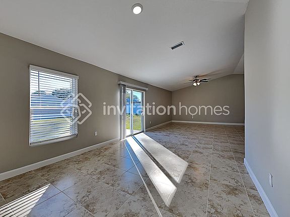 4th image of 1531 Shamrock Ave SE