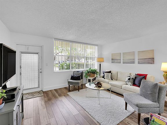 5th image of 8851 Sunrise Lakes Boulevard #114