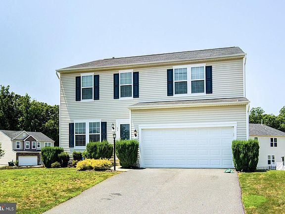 2nd image of 32 Hopkins Branch Way