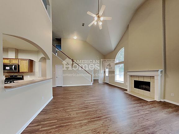 3rd image of 11907 Lois Ln
