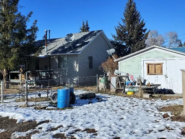 1916 Nebraska St, Meeteetse, WY 82414