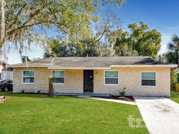 1218 Windsor Cir, Brandon, FL 33510