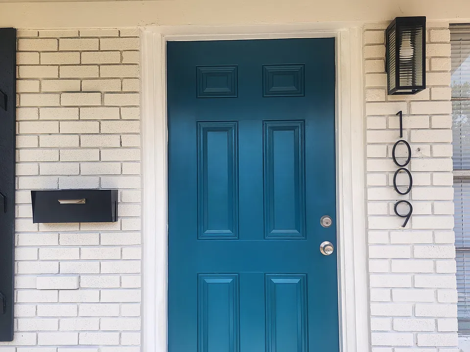 1009 Salem Dr