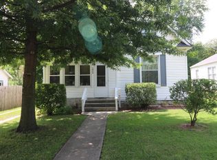 1026 W Locust St, Springfield, MO 65803