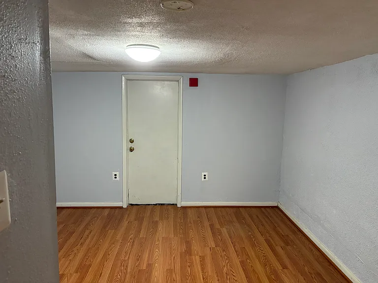 1625 Wallace St #1B — Photo 13